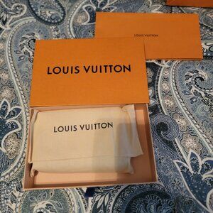 Auth LOUIS VUITTON PASSPORT/ CARD HOLDER Graphite Black/Gray